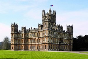 Downton Abbey & Highclere Castle Tour from London, with Oxford