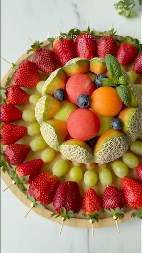 The Easiest Way to Make Fruit Look Fancy🍈 #shortvideo
