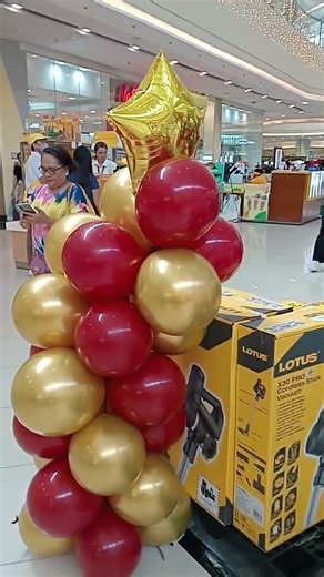 Red and yellow Balloon Vendor #balloonshortsvideo