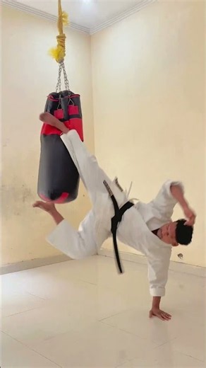 3 Spinning Kicks With Insane Power! 🌀🔥🌟 #martialarts #taekwondo #karate #kicks #selfdefense