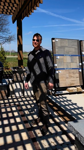 Are you looking for an outdoor kitchen? Look no further! Earthscape is your leading installer for anything hardscape. Invest in an outdoor space that’s useful for the whole family for years to come. #hardscape #OutdoorCooking #outdoorkitchen #summer | Earthscape