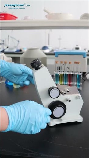 The Ultimate Tool for Sweetness Control! 🍯 0-95% Brix Refractometer - Accurate & Portable