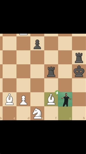 Chess Master Hacks in 8 Moves 🔥