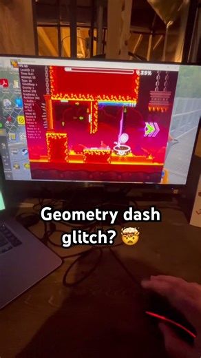 Geometry dash glitch 🤯