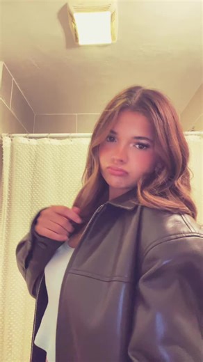 mermaidprincessmel (@mermaidprincessmel)’s videos with original sound - polina