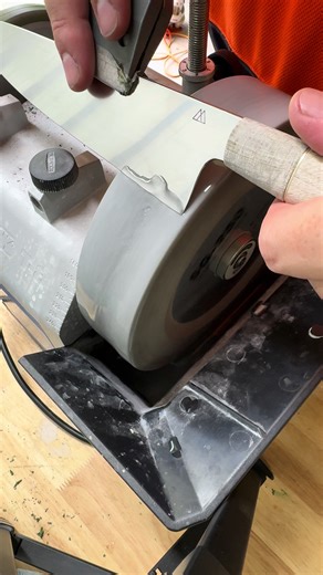 Sharpening knives for people who actually care 🔪 This one was for his wife ❤️ #knifesharpener #knifesharpening #knives #brisbane #sharpening