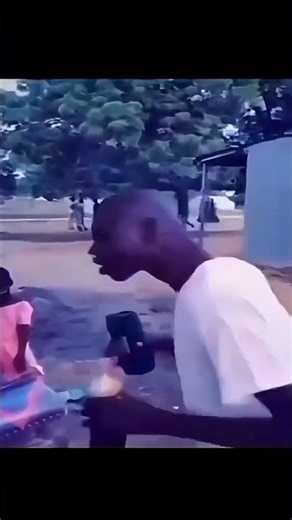This Guy’s Head Shake Will Make You Laugh 🤣