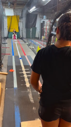 She has awesome timing! Love it! #Fastpitch #pitchingcoach #Pitchinglessons #softball #pitchingdrills | Twisted Seams Pitching Academy