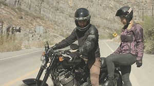 77K views · 3.4K reactions | Si conducir tu Harley® implica concentración y responsabilidad, entonces con un acompañante las debes duplicar. Hoy #HarleyTips2 presenta recomendaciones y técnicas necesarias para rodar con un pasajero a bordo. | Harley-Davidson Latinoamerica | Facebook