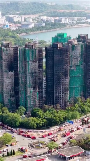 我看很多骂小米的，这个copy不走样的CEO也难为他了。但是，香港地产和股市全面崩盘。这个很难理解吗？道理明明白白，用脚投票，跑得快，不用翻墙。