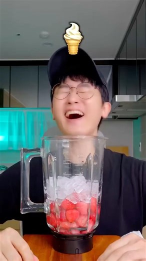 Strawberry Frappe Milkshake 🍓🥤from @Mykoreandic #shorts