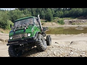 UNIMOG 406 Scale offroad 4x4 play in sand