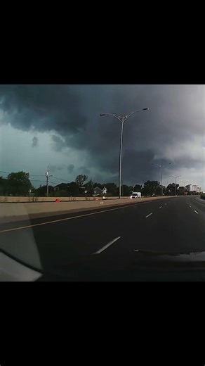 What is it like driving into a giant thunderstorm? How to survive a storm? #drivesafe #thunderstorm