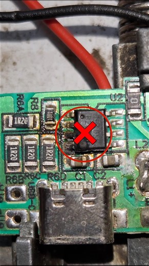 PCB Repair Remove Easley Dead Component #shorts #trending #soldering #repair #electronic
