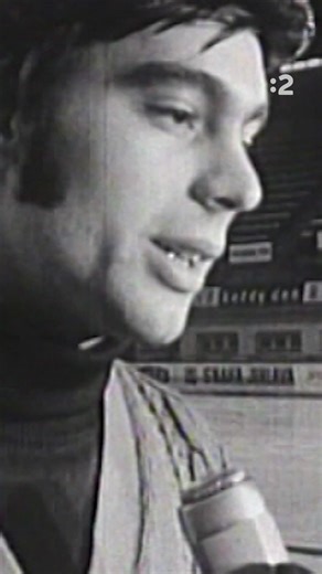 🏅 ,,Nerád by som sklamal v rodnom meste," hovoril Ondrej Nepela. ⛸️ Na fenomenálneho krasokorčuliara Ondreja Nepelu si zaspomíname dnes o 20.35 h v dokumente Radosť zo života. 📺 O 21.05 h vám priblížime život štvornásobného majstra Európy, trojnásobného majstra sveta a olympijskeho víťaza Ondreja Nepelu. Dokumenty o známych osobnostiach nájdete v archíve STVR: www.stvr.sk/televizia/archiv/19001 | STVR