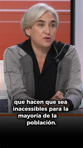 Ada Colau on Instagram: "La crisi de l’habitatge no és casual, ha estat planificada durant anys per grans interessos econòmics amb la connivència de PP i del PSOE. Avui a Els Matins hem tornat a parlar d’una de les principals preocupacions de la població, l’habitatge. Calen dues regulacions urgents en tema habitatge: aturar les compres especulatives, i acabar amb el lloguer de temporada i controlar així els preus dels lloguers. Fins ara el PSOE ho ha frenat, però sembla que avui Pedro Sanchez ha