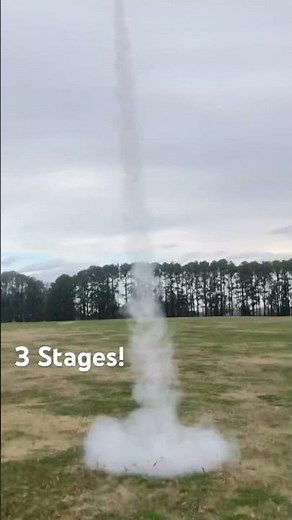 Estes Comanche-3 (3 Stages) on an Estes D12-0 to B6-0 to C6-7 Motors Rocket Launch #shorts #rocket