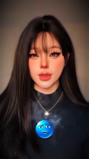 Simple makeup look transition 🤯 #shorts