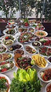 52K views · 1K reactions | La auténtica comida libanesa en todo su esplendor  Video by @mhanna.restaurant ✅️ Mhanna Restaurante  #LEBANESECULTURE #culturalibanesa #culmine #saborestradicionales #saboresdellibano #libano #lebanon #lebanesecuisine #food #viralvideo #viralpost #viralreels | LEBANESE CULTURE | Facebook