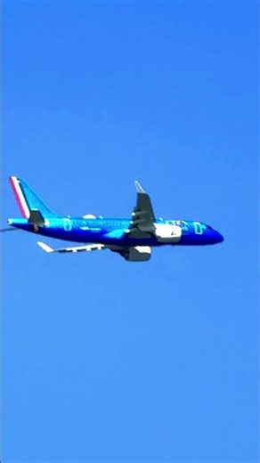 Plane Taking Off #plane #aviationdaily #planetakeoff