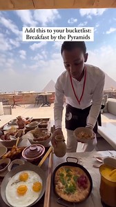 @cairofoodiecouple relish a delicious breakfast with a slice of the most iconic sights in world — The Pyramids. You too can enjoy a meal with a view at Khufus Restaurant on your trip to Egypt! | Tripoto