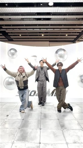 in Osaka⛄️🕶️#SnowMan_1st_POPUP_OSAKA#SnowMan_1st_POPUP#SnowMan #カリスマックス#岩本照 #向井康二 #佐久間大介