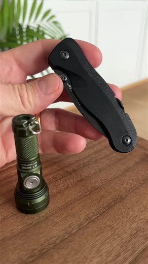Leatherman Crater Knife and Lumintop GT Nano Flashlight Review