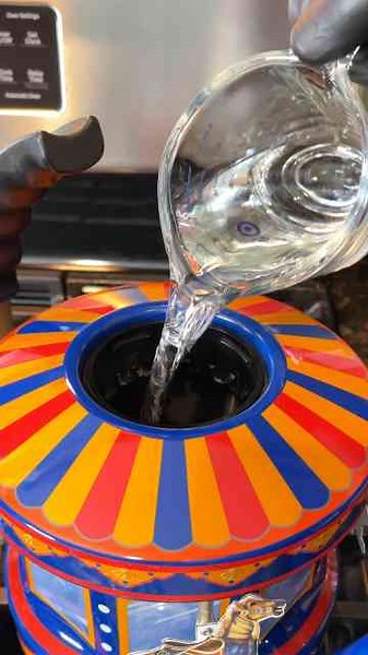 Vintage Steam Powered Carousel Kettle In Action