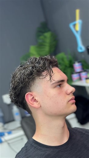 He Drive 2 hours for this haircut 😳 … would you do that ? by the way link in bio for the products if your hair to look like that 👌🏽🔥🔥#papi100a #haircut #netherlands #barber #hairtransformation #fyp