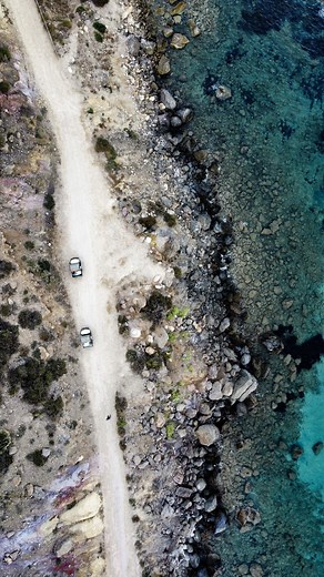 CARLOS MOYANO ✈︎ Viajes destinos rutas on Instagram: "Hoy os traigo las mejores 6 calas y playas de Bolnuevo junto a @ecoadventure_bolnuevo : 📍Cala desnuda. 📍Cala Leño. 📍Cala de la Grúa. 📍Playa Amarilla. 📍Playa del Barranco Ancho. 📍Playa Cueva de los Lobos. ℹ️Actualmente esta ruta sólo puede realizarse a pie, en bici o con los coches totalmente eléctricos de @ecoadventure_bolnuevo con el objetivo de preservar la zona. Si quieres vivir está aventura, ponte en contacto con ellos. 🚙🏝🏔"