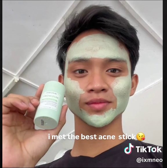 Skintific Mugwort Clay Stick: Green Skincare Innovation