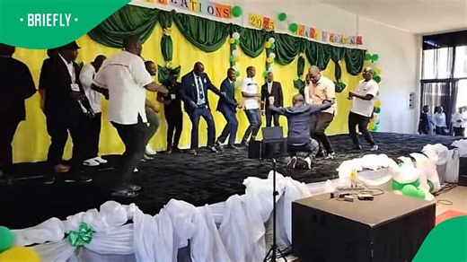Dads light up Grade R graduation stage with sweet dance, leaving SA beaming