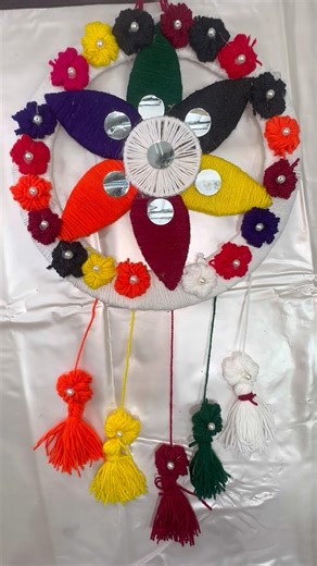 easy woollen wall hanging craft ideas |home decorating ideas with woollen thread|#shorts #diy #craft