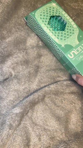 Shop the UN HURTING brush below!! #unbrush #fyp #brushforcurls #foryou #tts