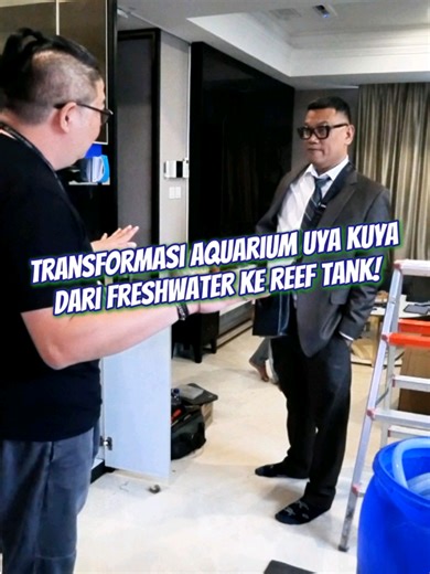Java kembali dipercaya untuk transformasi total aquarium @king_uyakuya. Dari freshwater tank, kini di-upgrade menjadi reef tank dengan konsep artificial coral yang tampil estetik, modern, dan minim maintenance. Visual tetap mewah seperti reef asli, tanpa ribet perawatan intensif. Solusi ideal buat yang ingin keindahan maksimal dengan sistem yang lebih praktis dan stabil. Contact us for a consultation Vide 0812-9088-8189 🌐Cek jasa desain akuarium & pond di website kita: jasadesainaquariumkolam.c