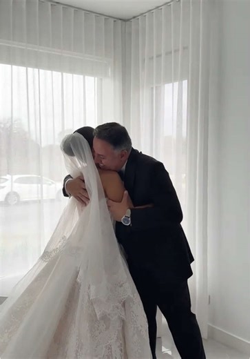 Moments like this are cherished forever 🥹🤍 #fatherdaughter #bridal #bride #wedding #dressreveal