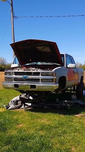 1K views · 74 reactions | Making way on project extended cab! Interior color change in progress and lift under construction. . Start your build today! Obssuperstore.com . #obs #obsaddiction #obsk1500 #obstahoe #obschevytrucks #obsluxury #k1500 #k1500chevy #c1500 #454ss #c2500 #c3500 #k2500 #k3500 #obschevy #liftedobs #obschevy | obssuperstore | Facebook