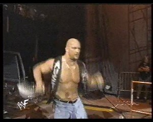 WWF Raw is War 1998 - Stone Cold Entrada [Español Latino] | Raymond