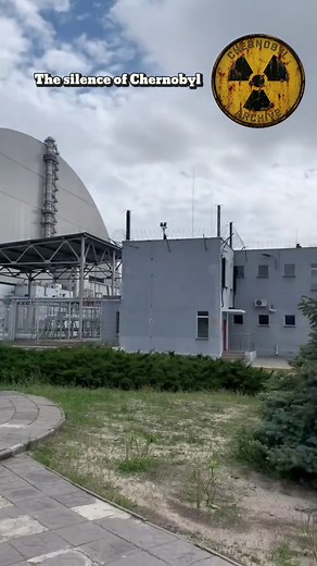 Tracing the footsteps of history in the heart of the Exclusion Zone. Time stands still, but nature never forgets. ☢️ #chernobyl #pripyat #history #chernobylarchive #ukranie