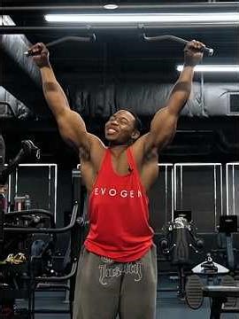 19 year old natural bodybuilder being trained by Hany Rambod. #motivation #fitness #mrolympia