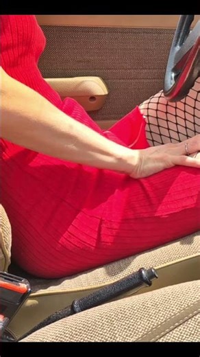 Blond Girl Cranking the Ascona and Talking to the Car in German