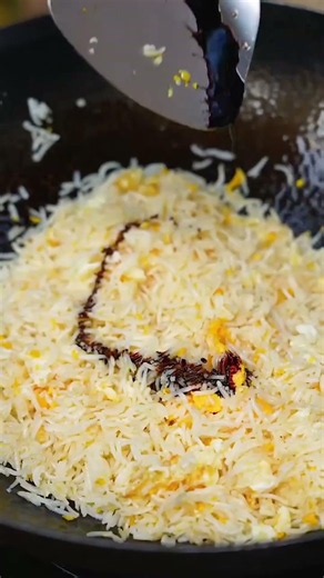 How to Make the Ultimate Egg Fried Rice | Easy & Delicious Stir-Fry Recipe #shorts #streetfood