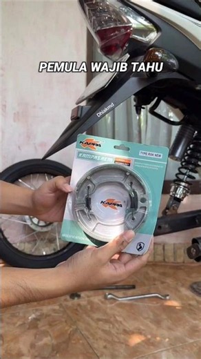 HOW TO INSTALL BRAKE PADS FOR BEGINNERS #shorts