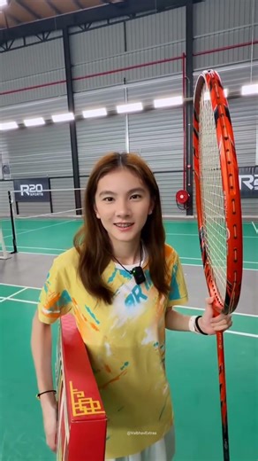 This guy offered the girl a new badminton kit for her big badminton #shortsvideo