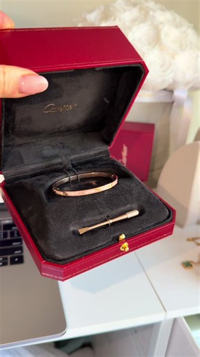 Elegantes Cartier-Armband für Liebhaber