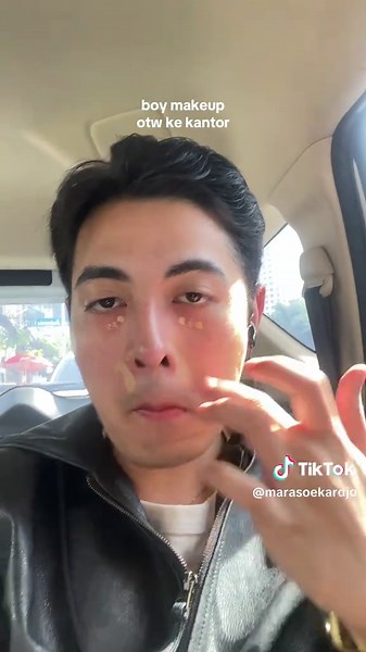 Makeup Cowok di Mobil: Tips ke Kantor