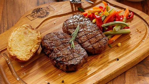 Louisiana Pellet Grill Review: LG700, LG900 & LG1100 [2025]