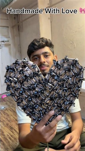 Beautiful Chocolate Bouquet ❤️🍫 | Handmade Gift Bouquet Making 💐 ‪@rajuflowerdecor‬ #viralvideo