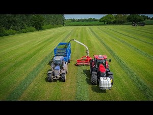 Case IH Optum 300 & Lely Storm trailed Forage harvester
