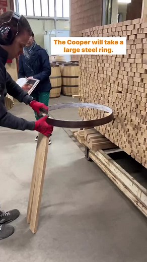 Creating and Customizing Oak Barrels for Wine: A Step-by-Step Guide
